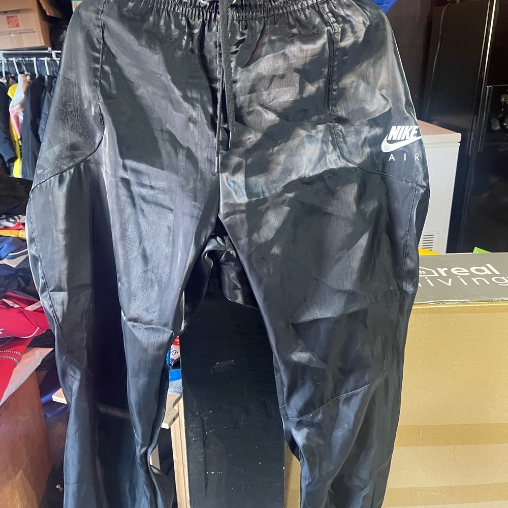 Tracksuit - Picture 3 of 4
